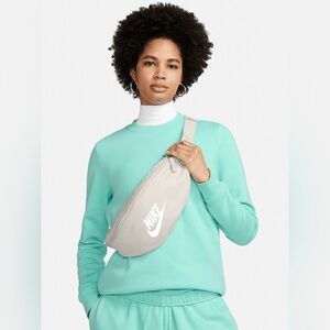 Nike Heritage Ultra Unisex Hip Pack Zip Waist Bag Bum Bag Fanny Pack 3L